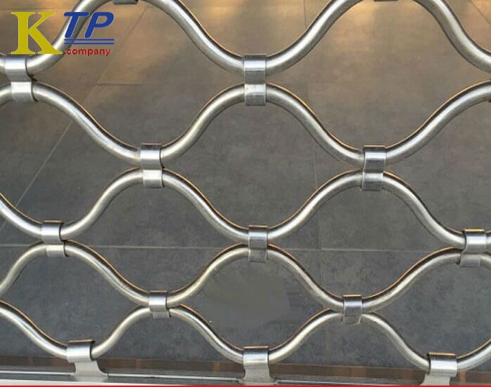 Mẫu cửa cuốn lưới mắc võng inox 304