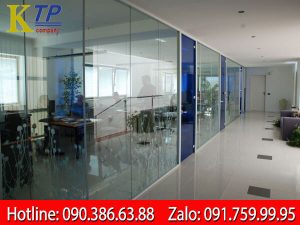 Vách kính văn phòng dán decal trang trí đẹp