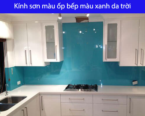 Kính sơn màu cường lực màu xanh da trời ốp tường bếp đẹp