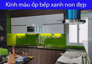 Kính màu ốp bếp màu xanh non đẹp
