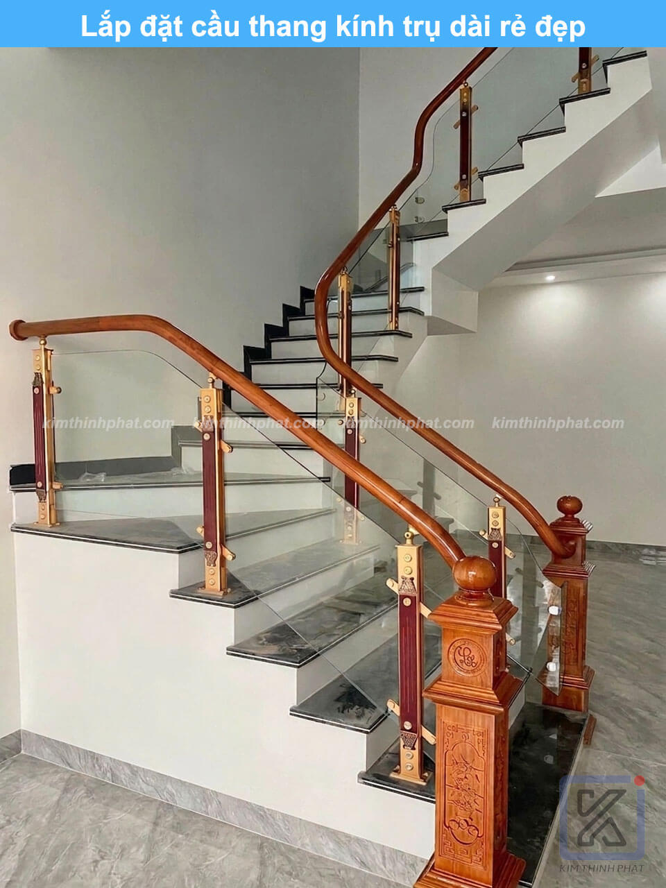 Lắp đặt cầu thang kính trụ dài rẻ đẹp