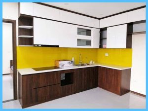 Kính sơn ốp bếp màu vàng đẹp