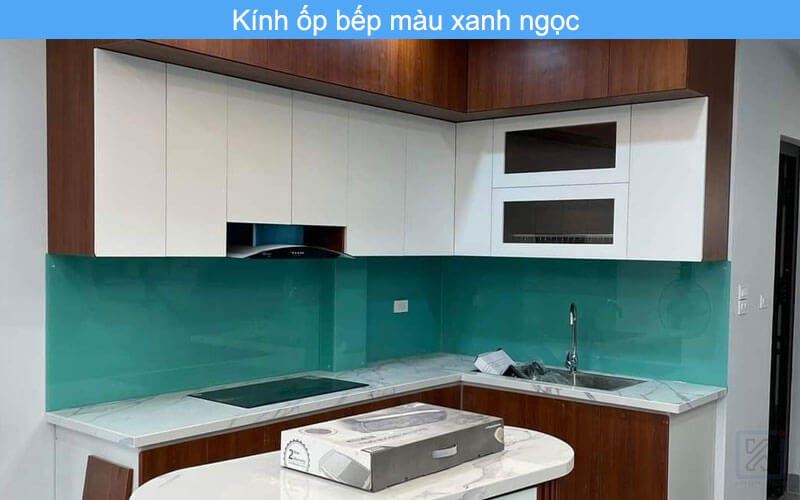 Kính ốp bếp màu xanh ngọc