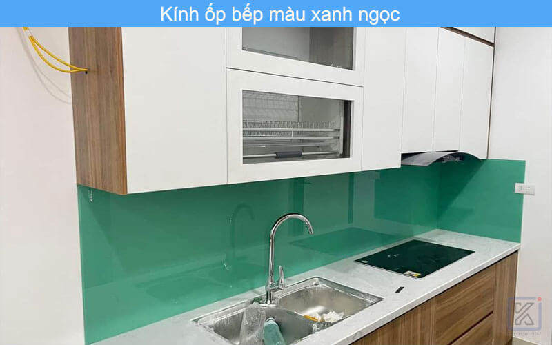 Kính ốp tường bếp màu xanh ngọc