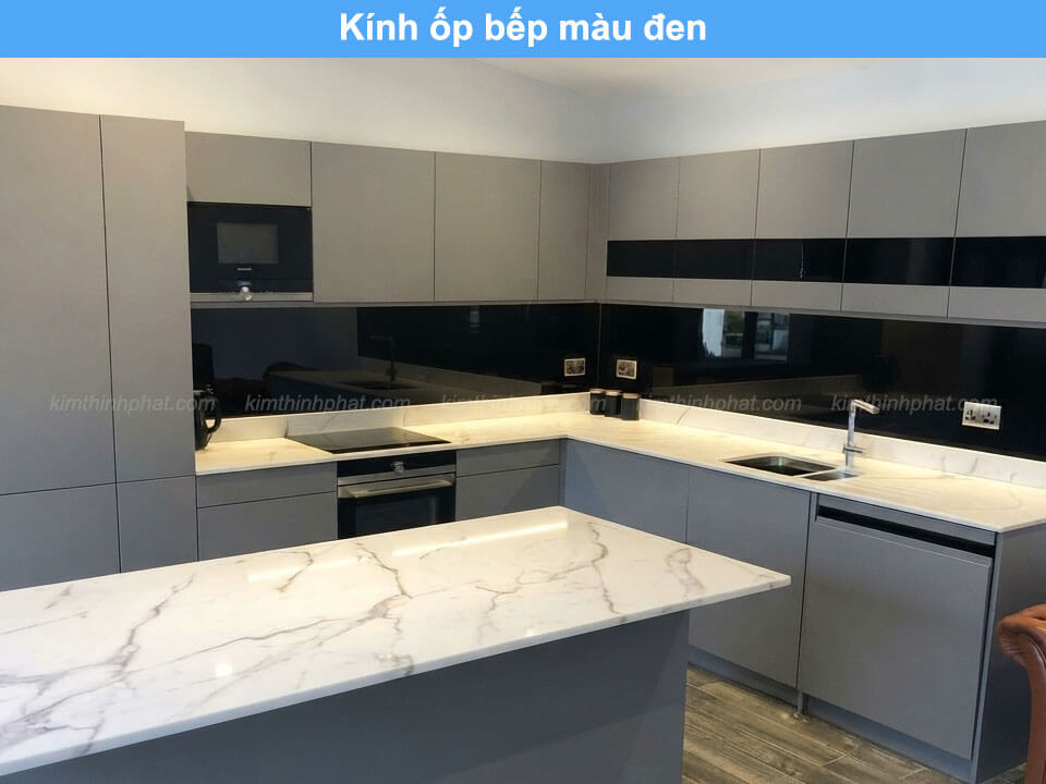 Kính ốp bếp màu đen